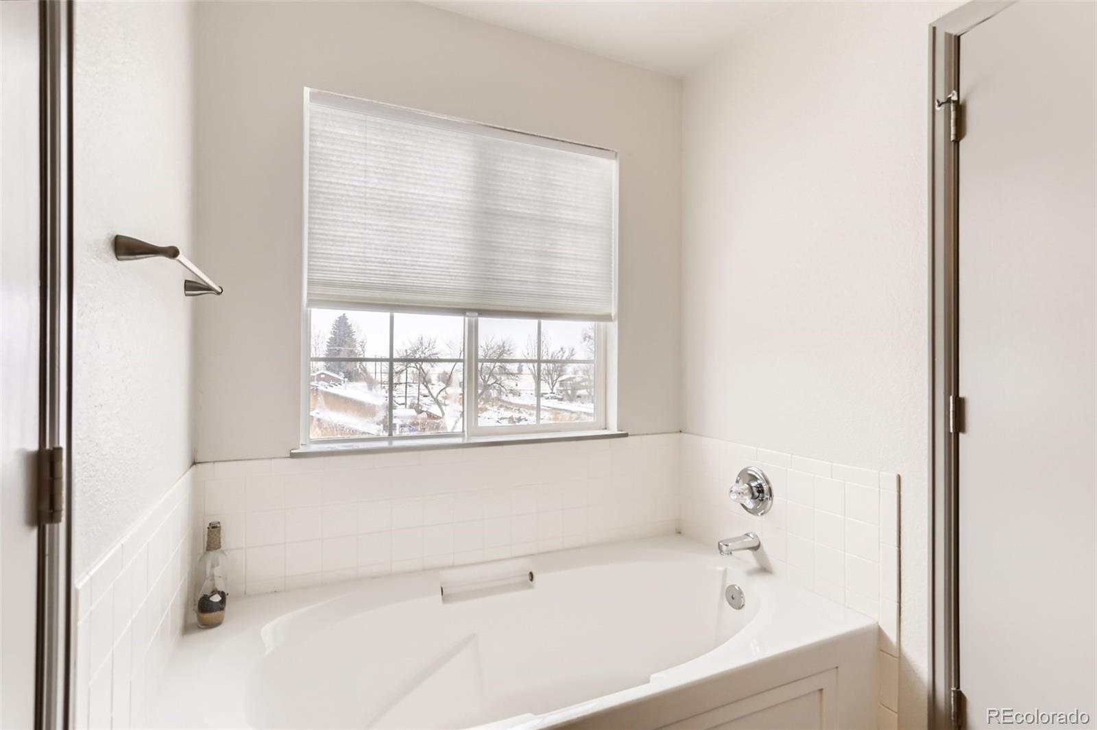 MLS Image #14 for 460  saint charles place,johnstown, Colorado