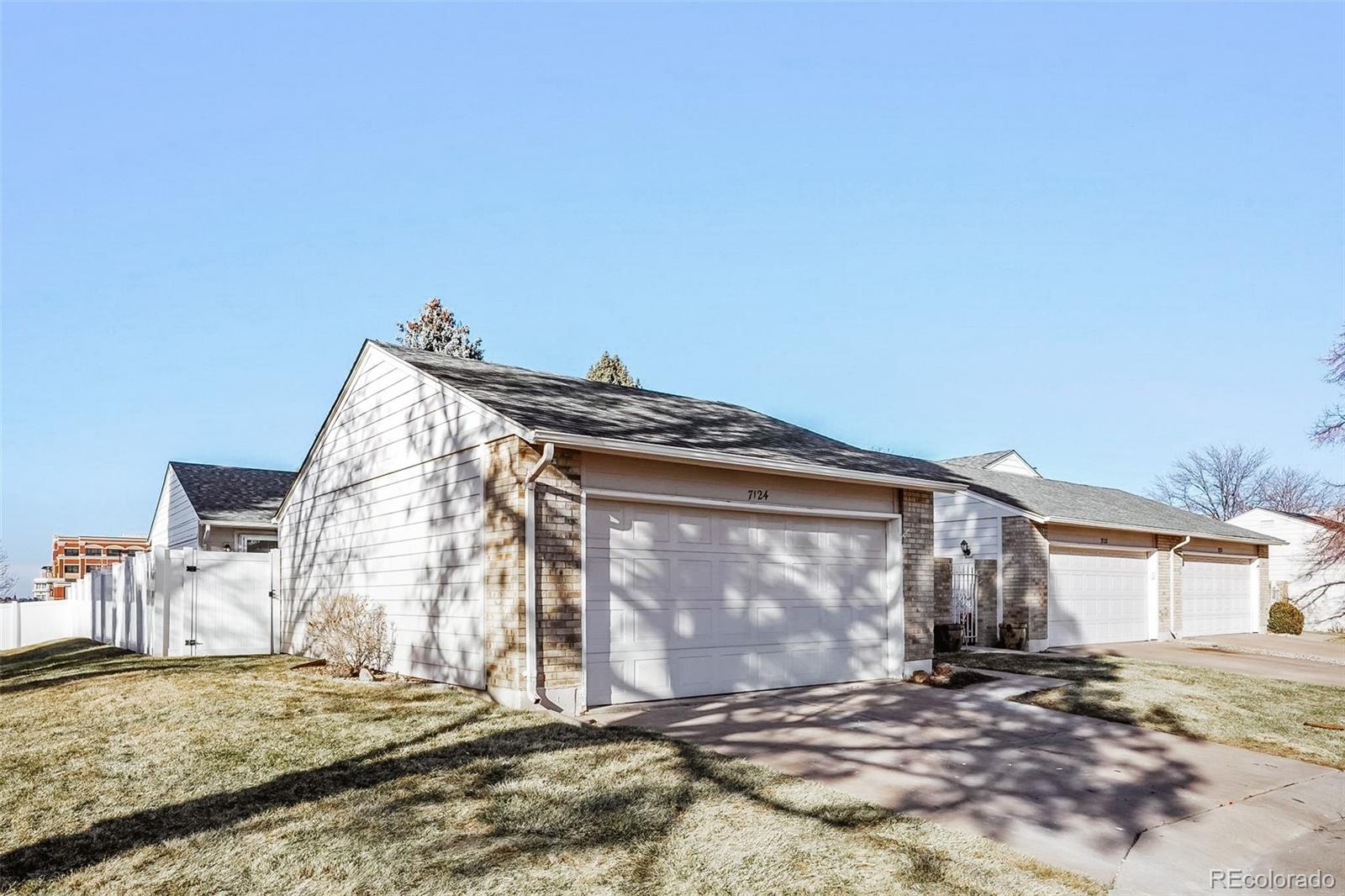 MLS Image #2 for 7124 s vine circle,centennial, Colorado