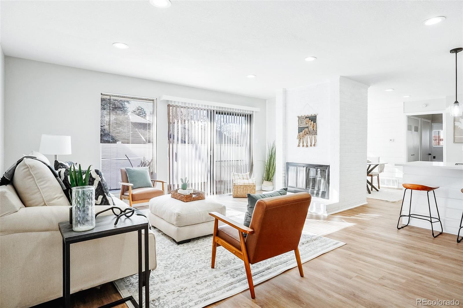 MLS Image #3 for 7124 s vine circle,centennial, Colorado