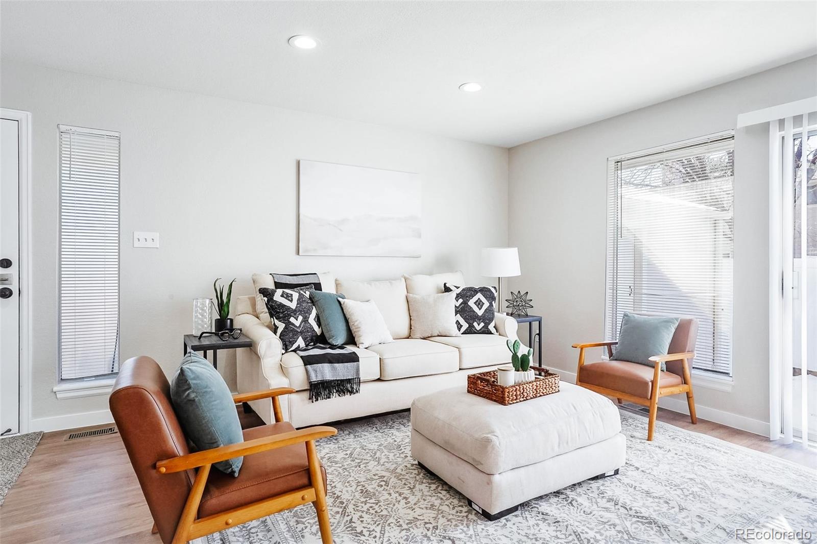 MLS Image #4 for 7124 s vine circle,centennial, Colorado