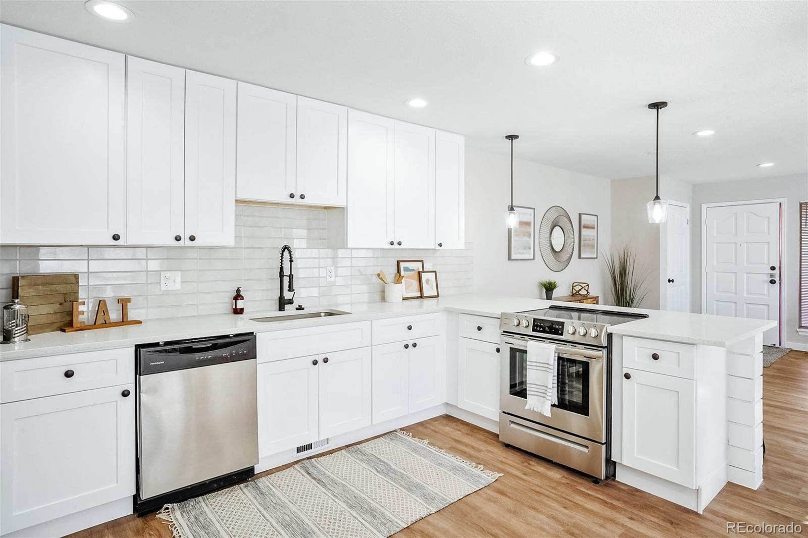 MLS Image #8 for 7124 s vine circle,centennial, Colorado