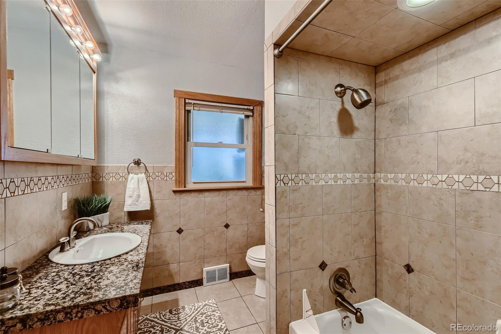 MLS Image #11 for 1029 w south 1st street,johnstown, Colorado