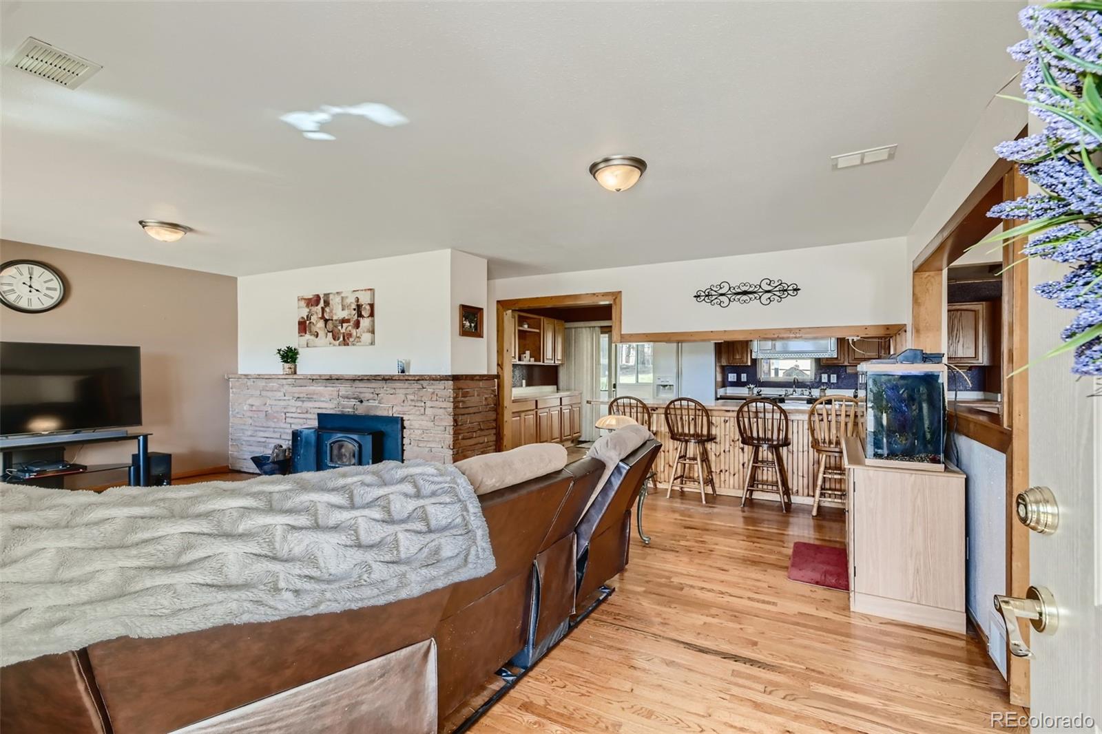 MLS Image #3 for 1029 w south 1st street,johnstown, Colorado