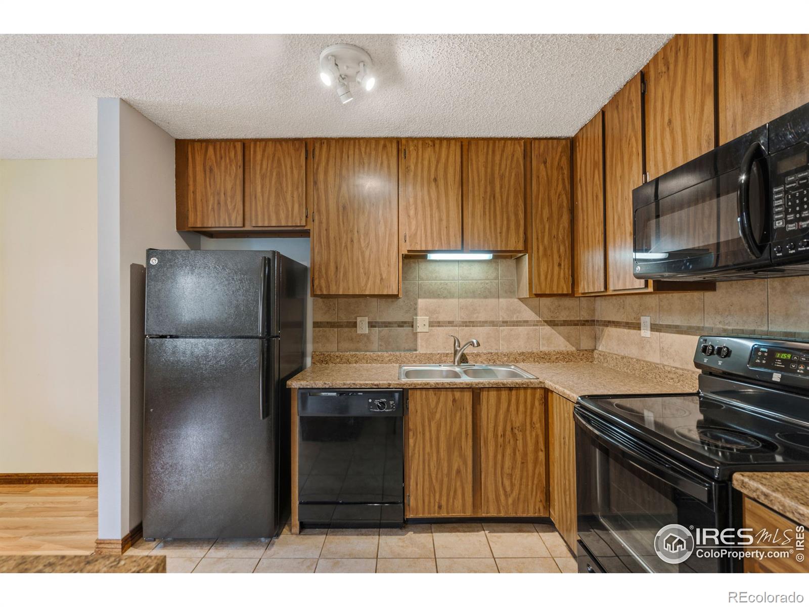 MLS Image #7 for 925  columbia road,fort collins, Colorado