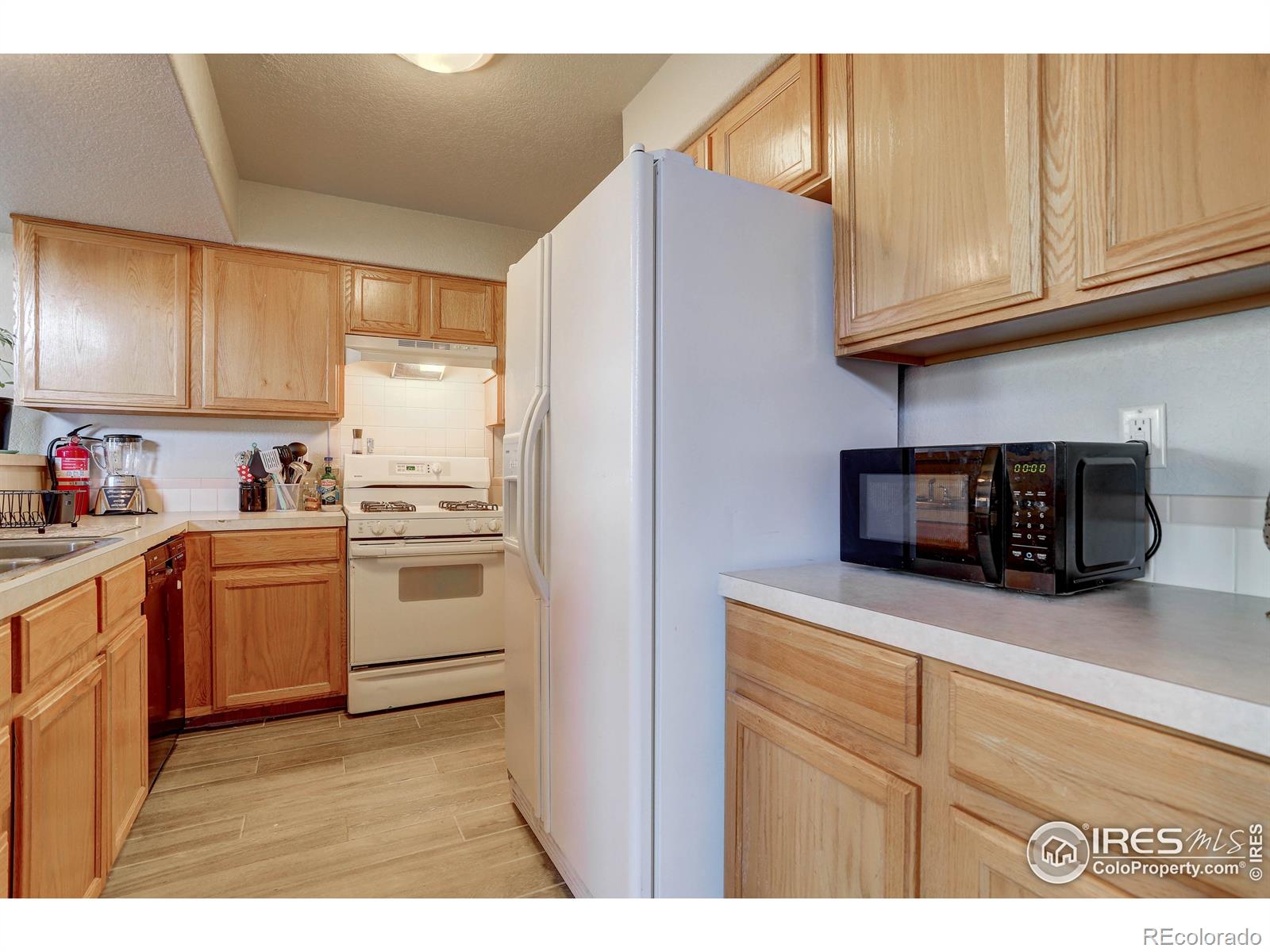 MLS Image #7 for 1067  tierra lane,fort collins, Colorado