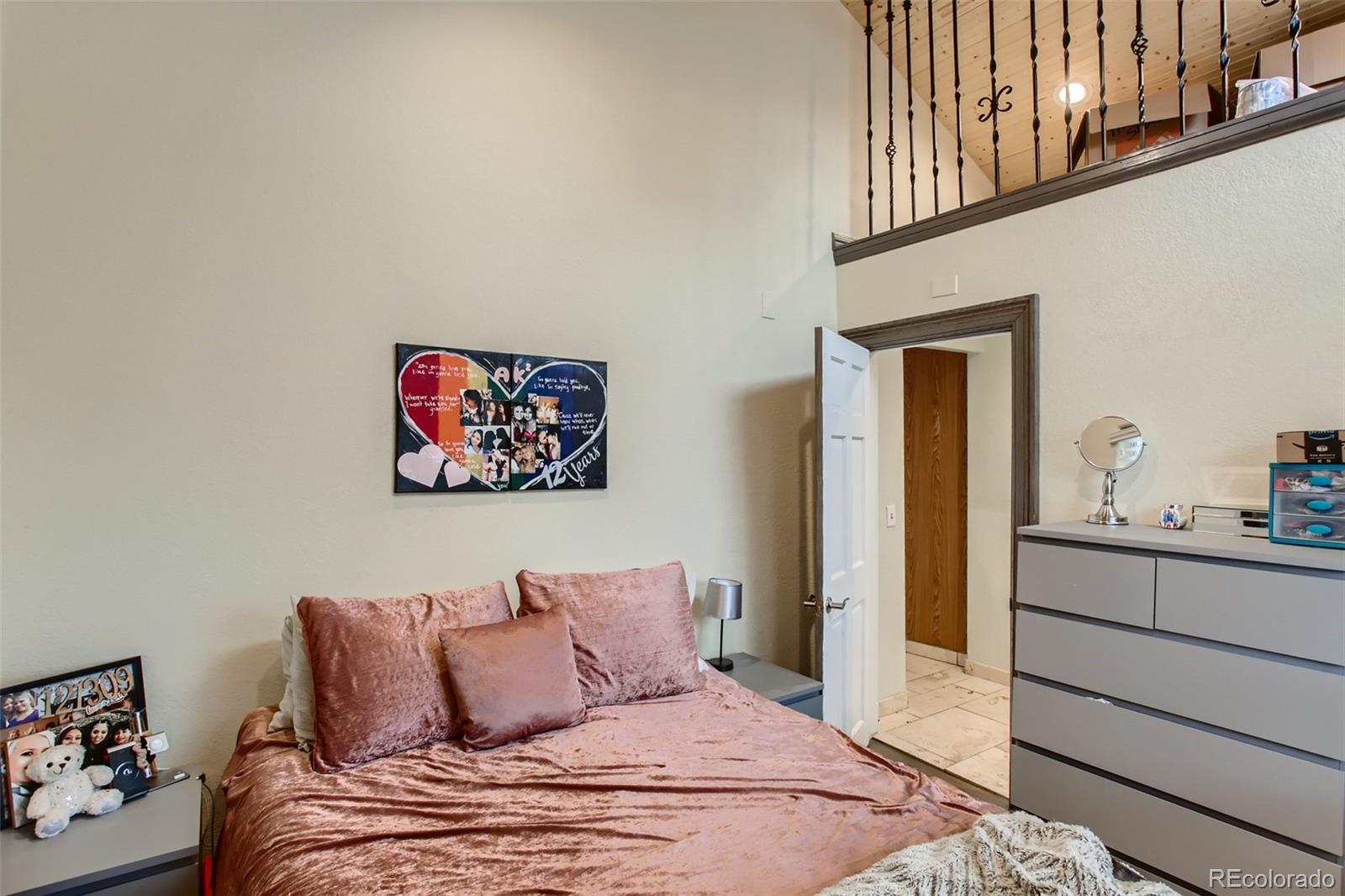 MLS Image #5 for 251 s grove street,denver, Colorado