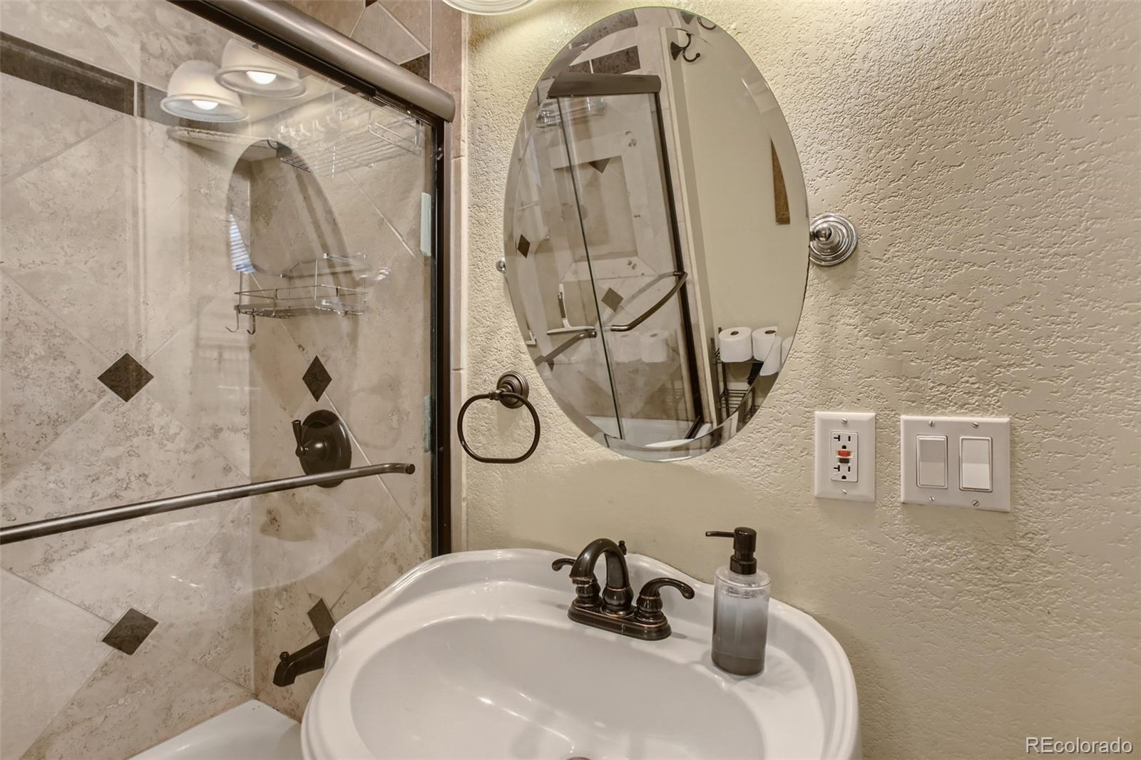 MLS Image #6 for 251 s grove street,denver, Colorado
