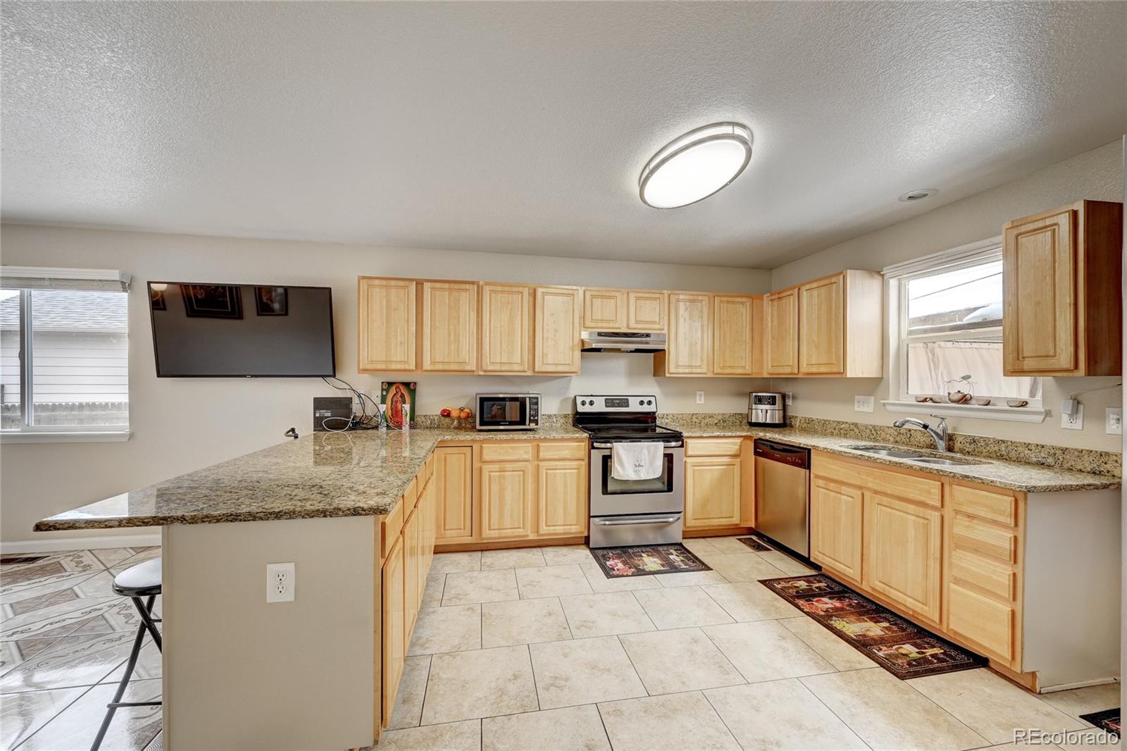 MLS Image #3 for 6160  porter way,commerce city, Colorado