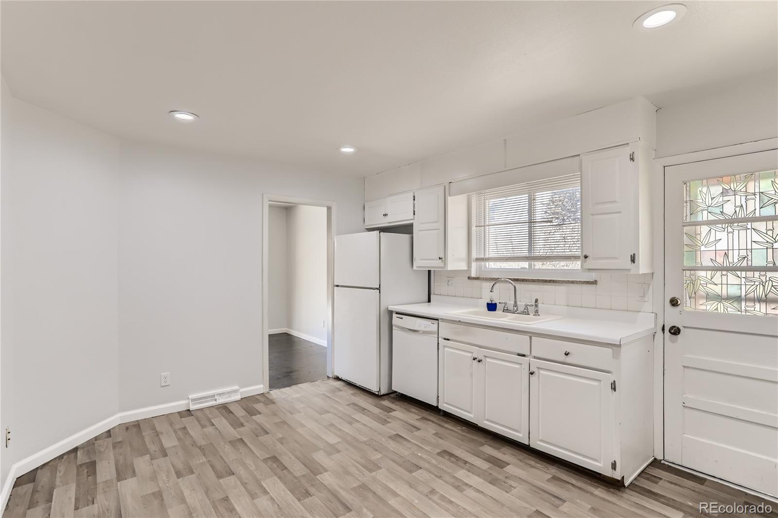 MLS Image #12 for 201  toledo street,aurora, Colorado