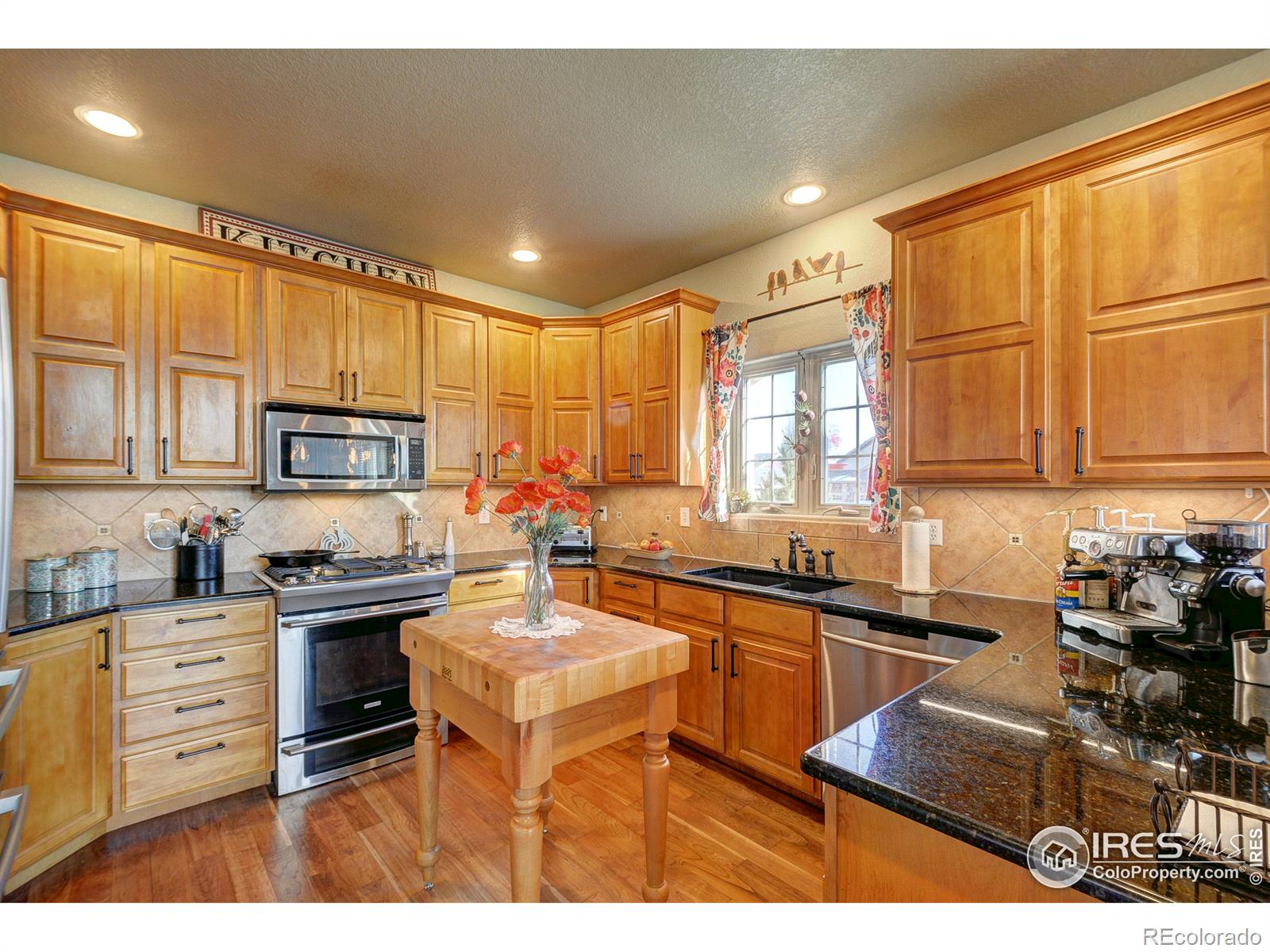 MLS Image #12 for 2086  vancorum circle,loveland, Colorado