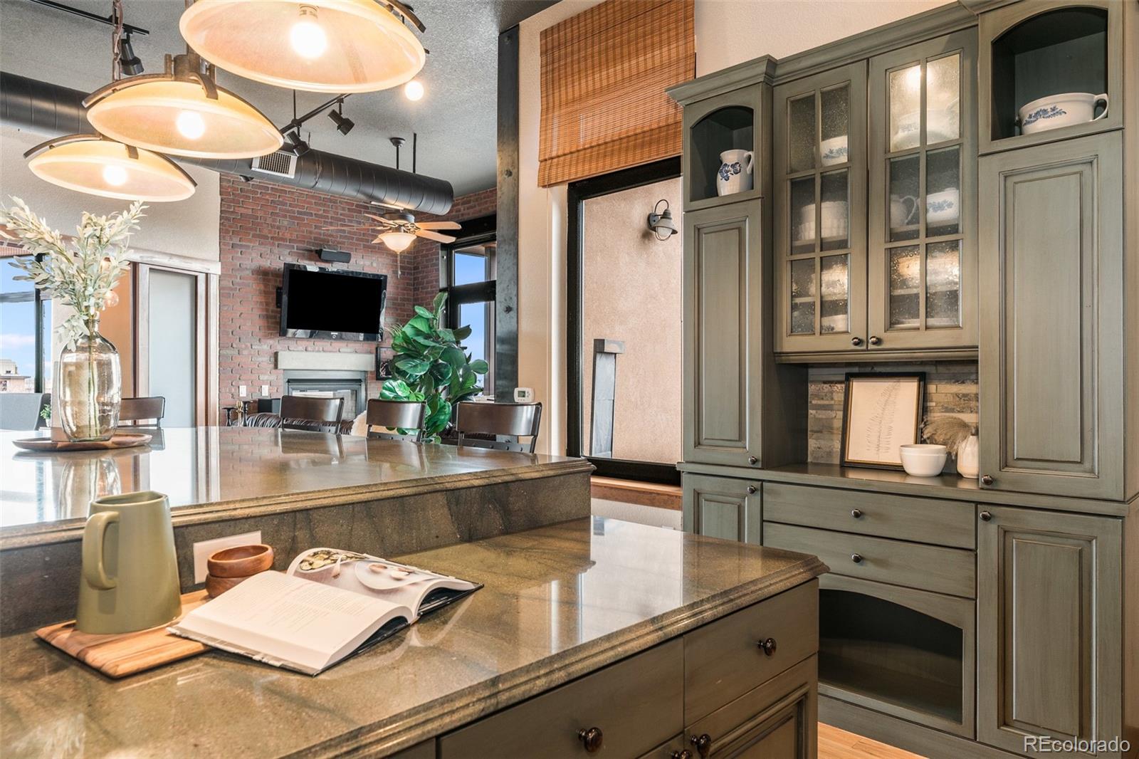MLS Image #7 for 210 w magnolia street,fort collins, Colorado