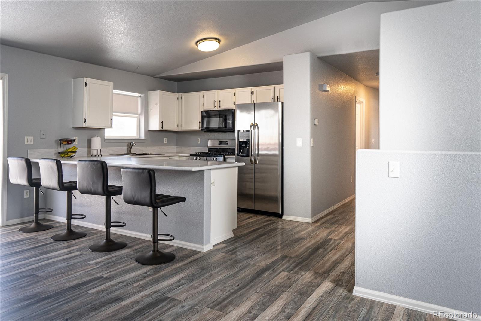 MLS Image #7 for 610  sundance way,dacono, Colorado