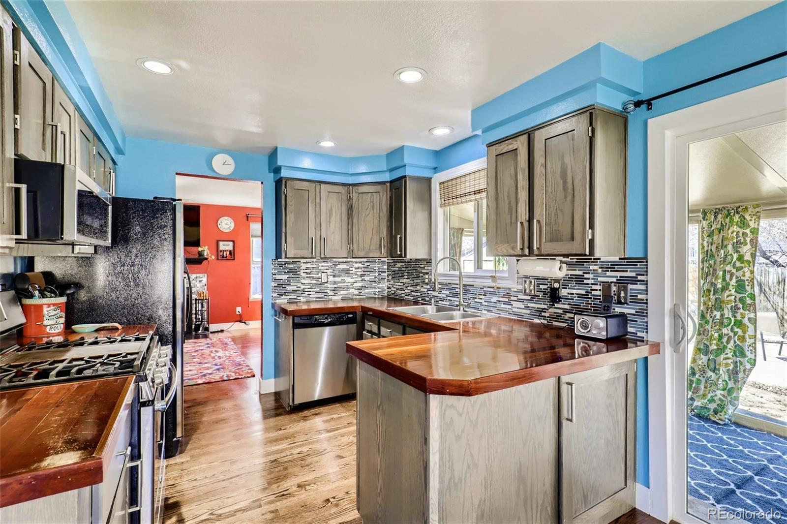 MLS Image #9 for 19505  mitchell drive,denver, Colorado