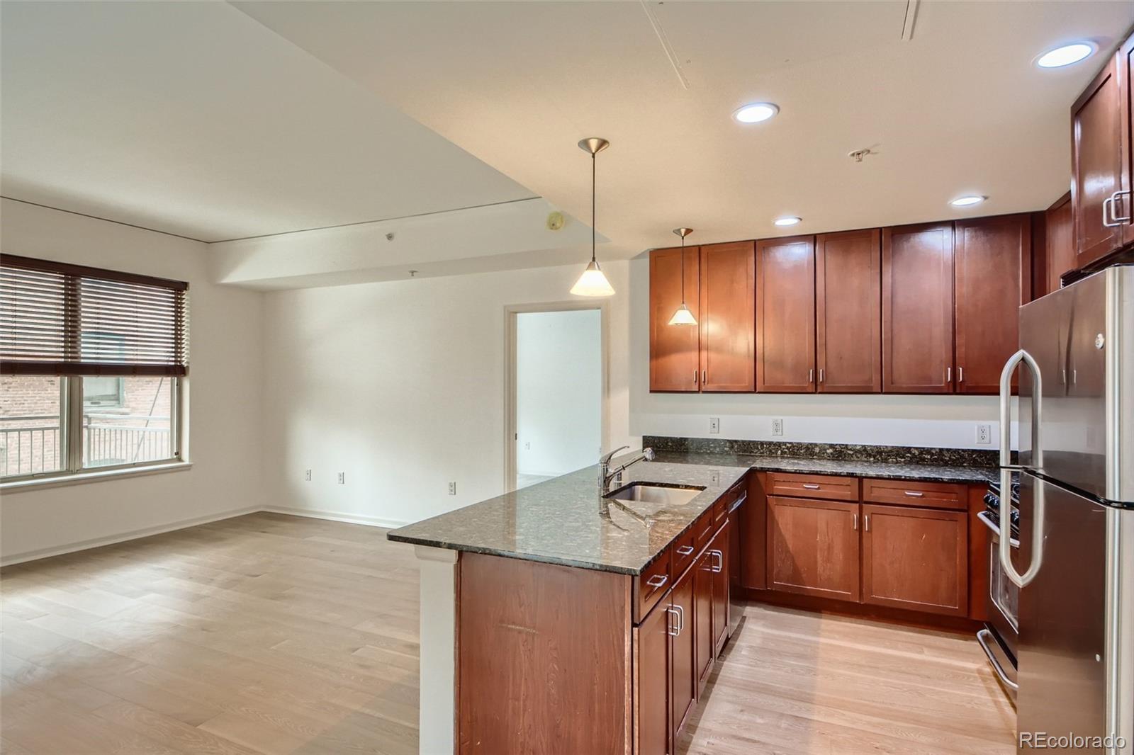 MLS Image #10 for 1975 n grant street,denver, Colorado