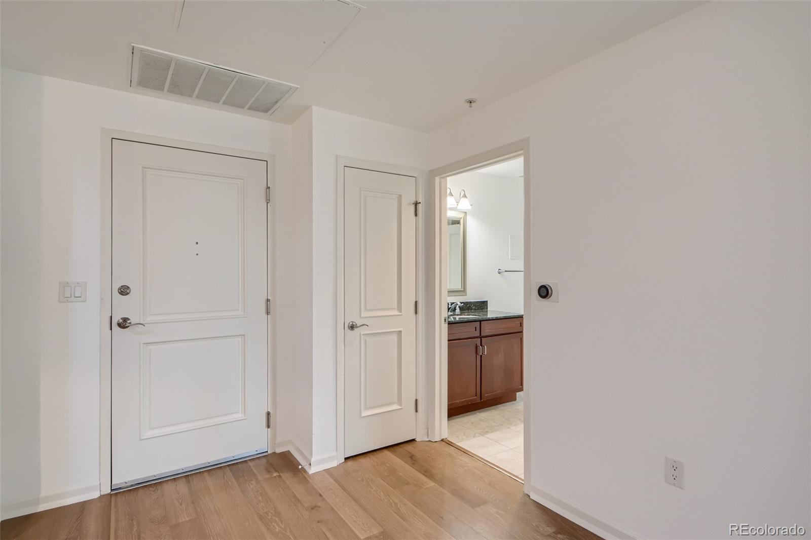 MLS Image #4 for 1975 n grant street,denver, Colorado