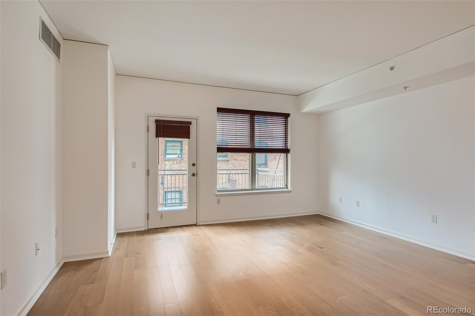 MLS Image #5 for 1975 n grant street,denver, Colorado