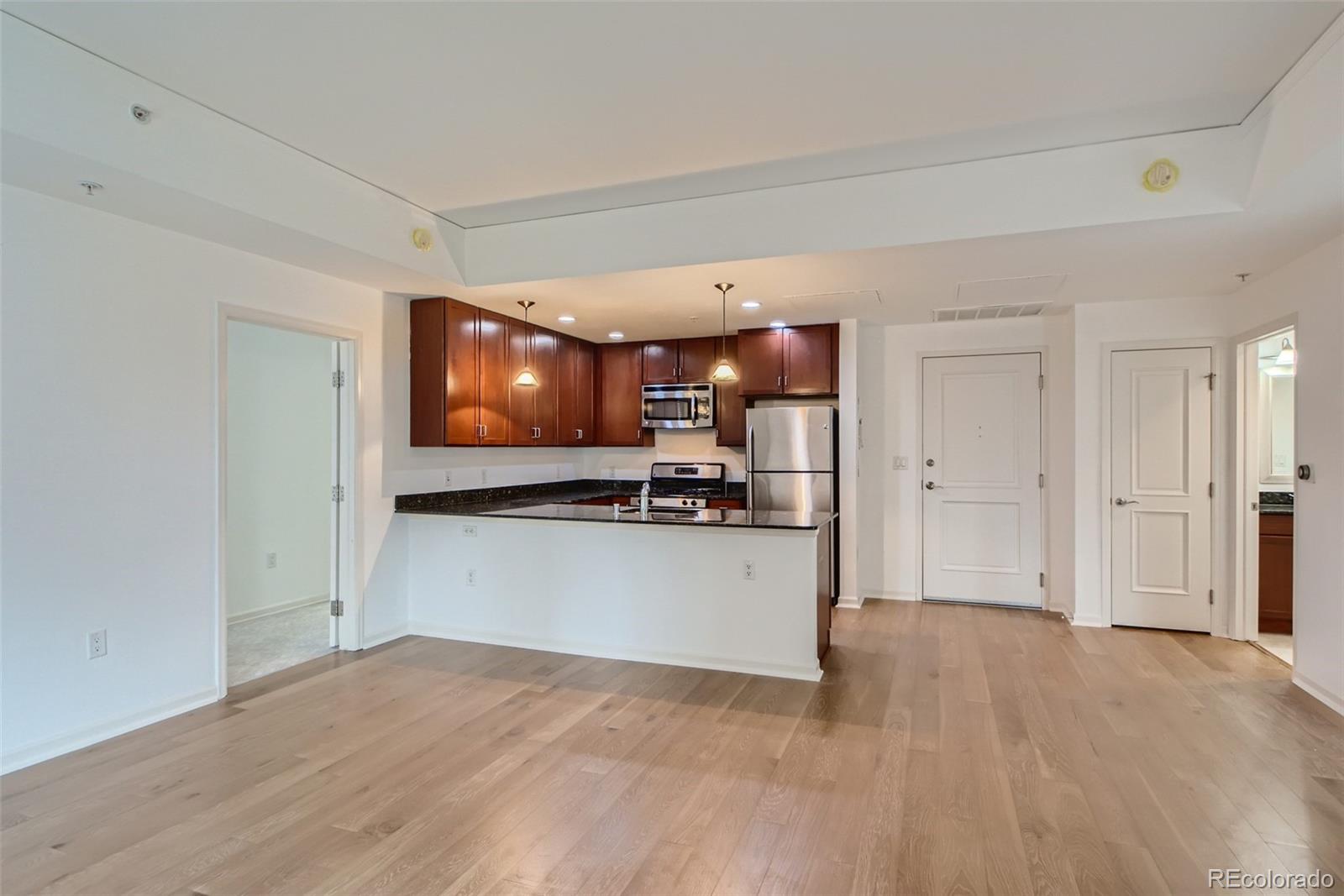 MLS Image #8 for 1975 n grant street,denver, Colorado