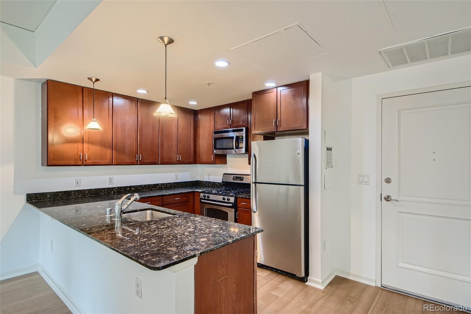 MLS Image #9 for 1975 n grant street,denver, Colorado