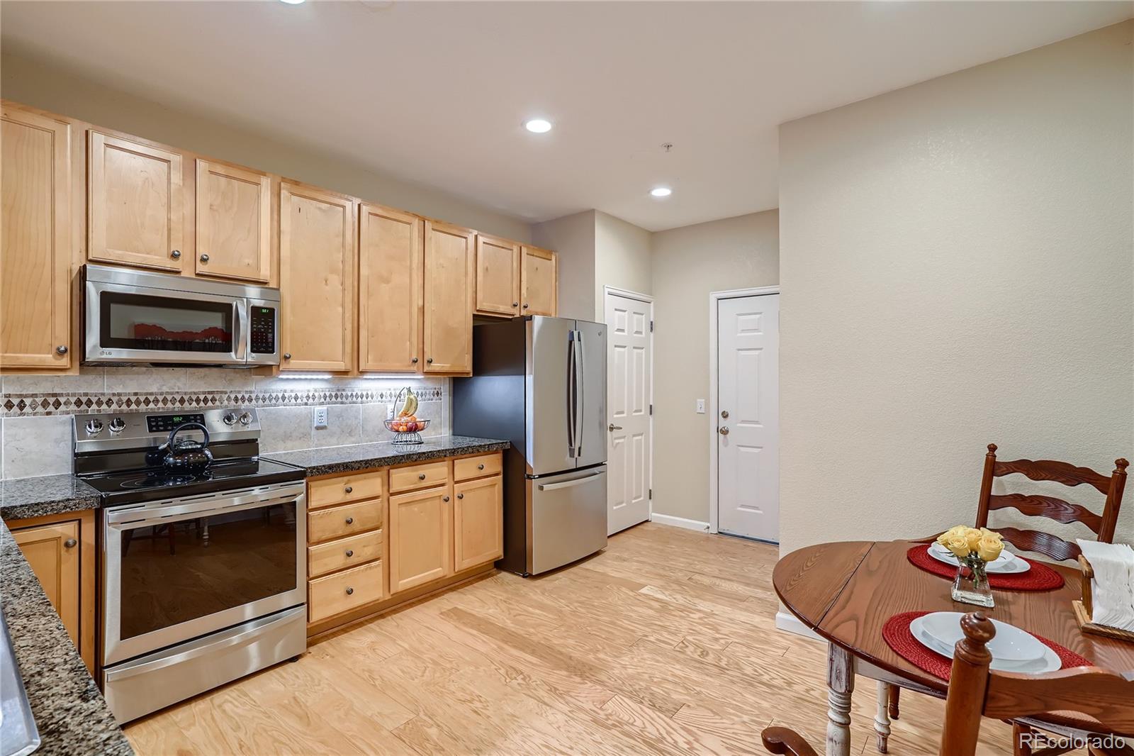 MLS Image #12 for 14189  sun blaze loop,broomfield, Colorado