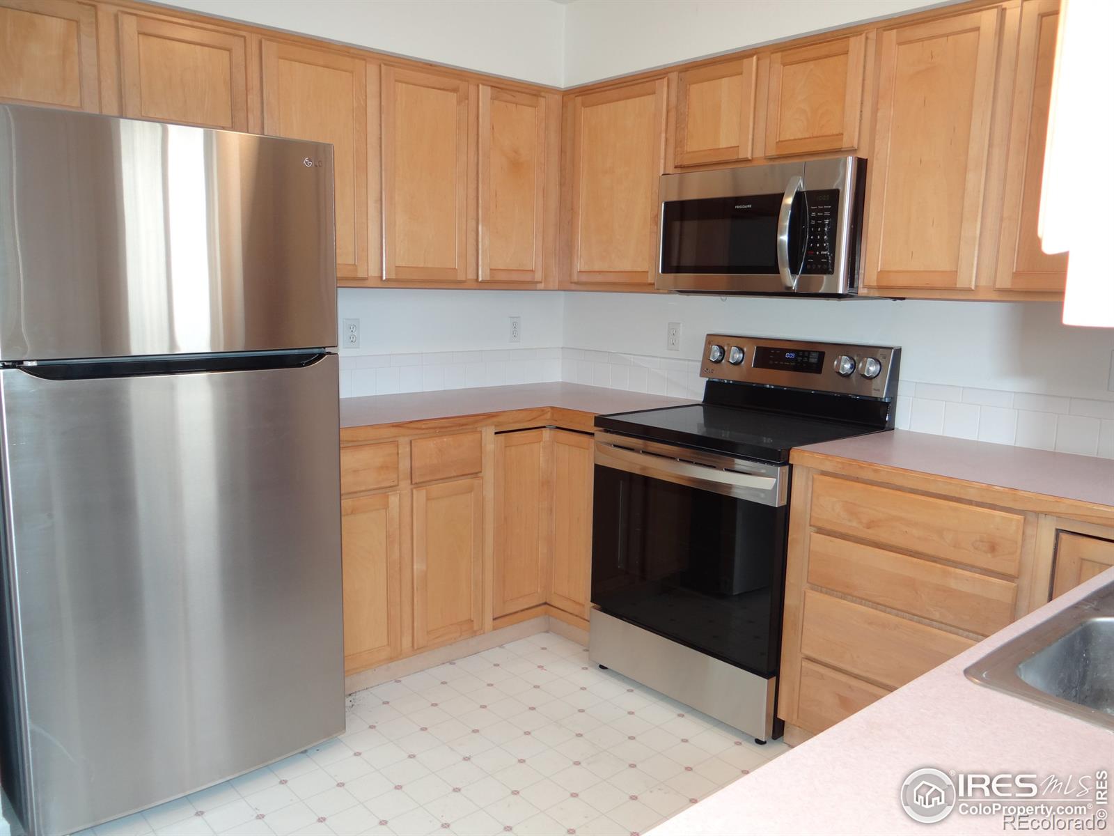 MLS Image #3 for 2162  meadow court,longmont, Colorado
