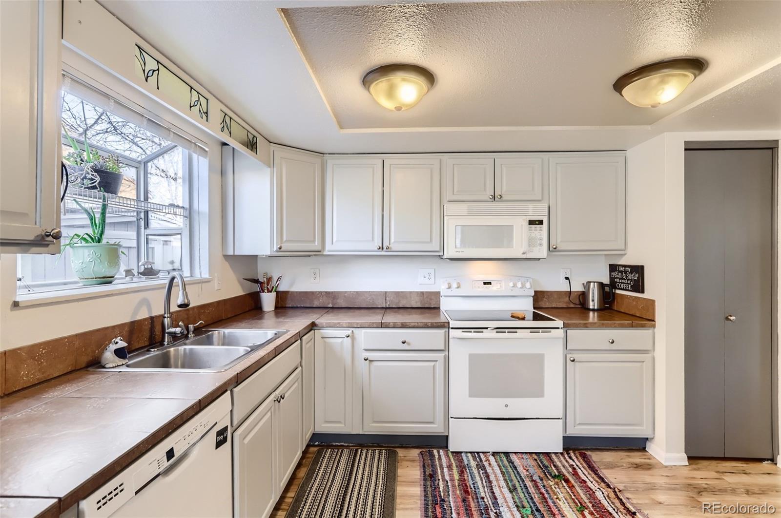MLS Image #9 for 1022  lee way,longmont, Colorado