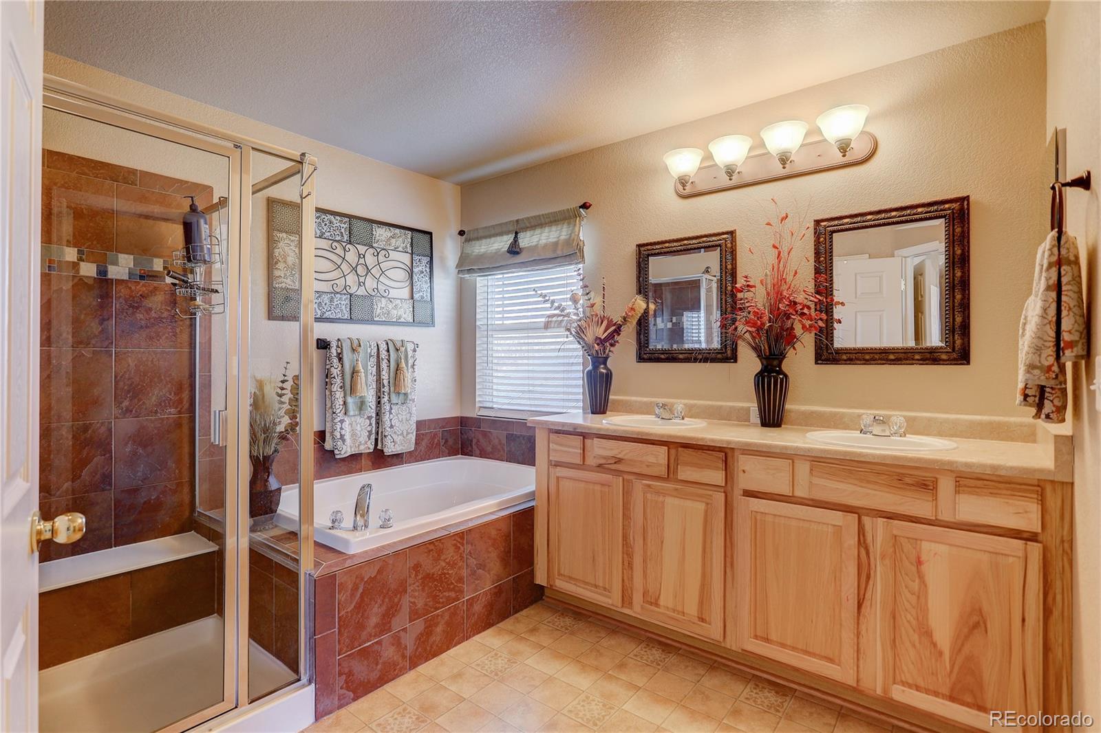 MLS Image #15 for 25039 e 3rd place,aurora, Colorado