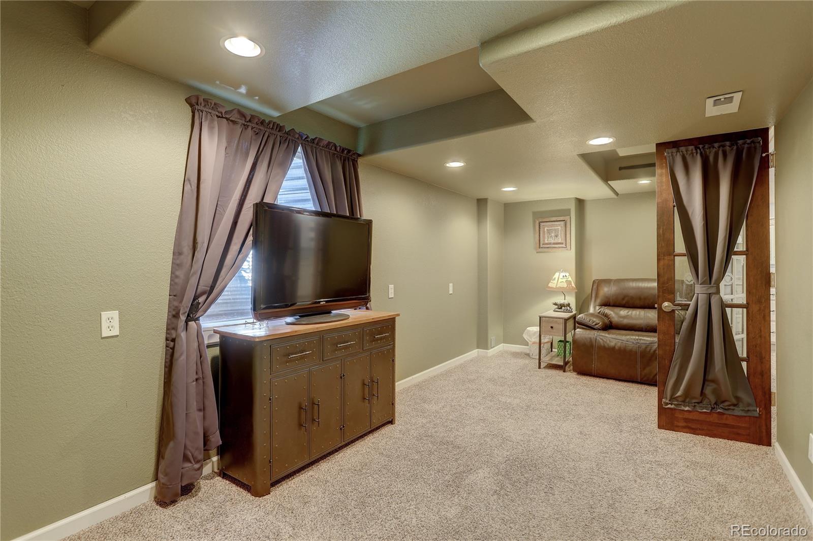 MLS Image #33 for 25039 e 3rd place,aurora, Colorado