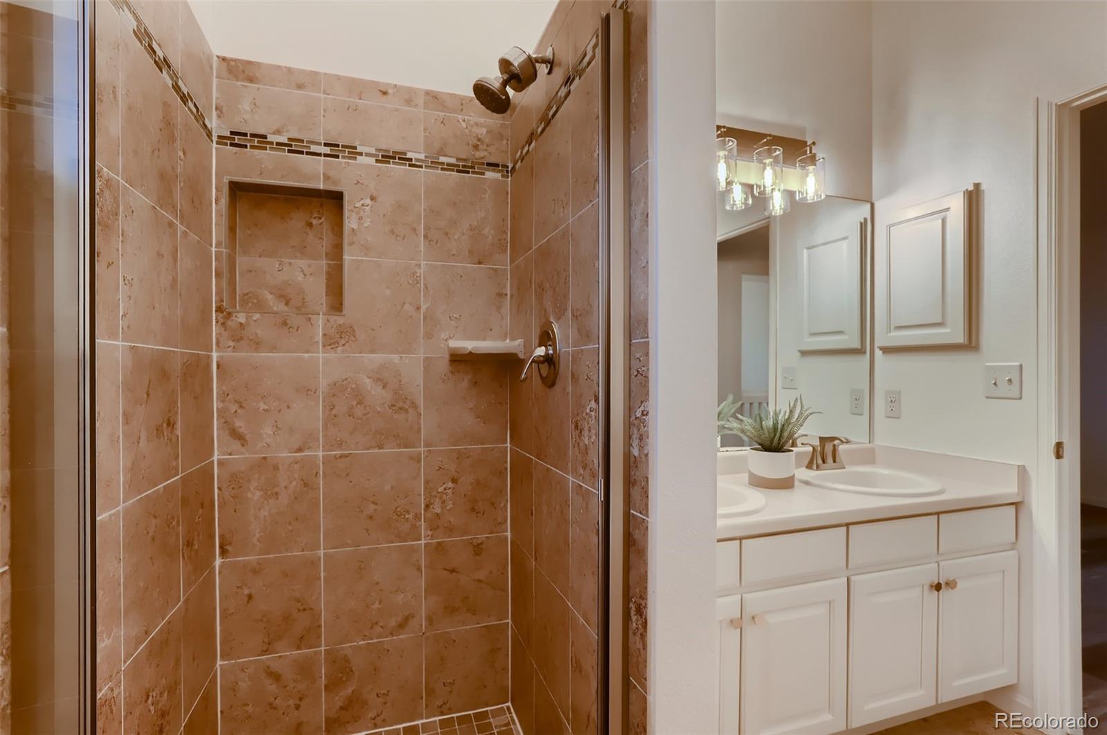 MLS Image #15 for 1499  lincoln circle,longmont, Colorado
