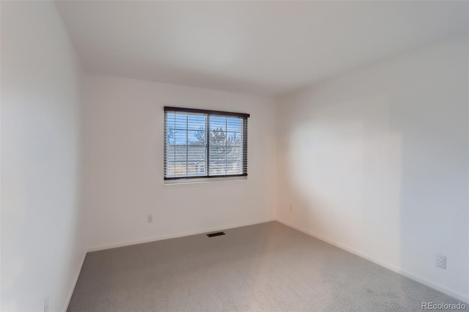 MLS Image #17 for 1499  lincoln circle,longmont, Colorado