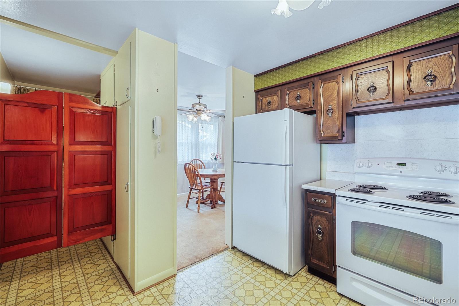 MLS Image #10 for 2627  meadowlark lane,colorado springs, Colorado