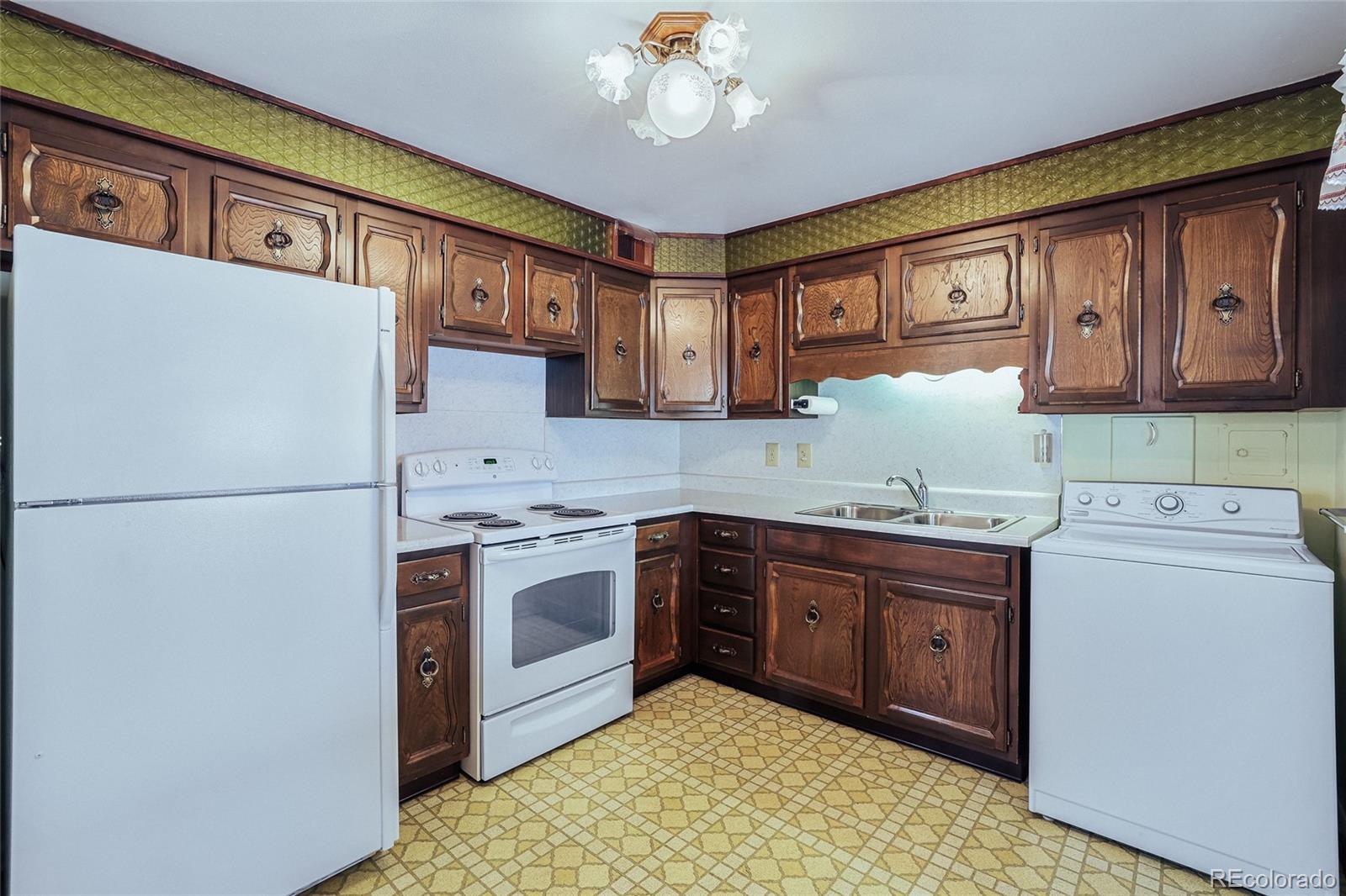 MLS Image #8 for 2627  meadowlark lane,colorado springs, Colorado