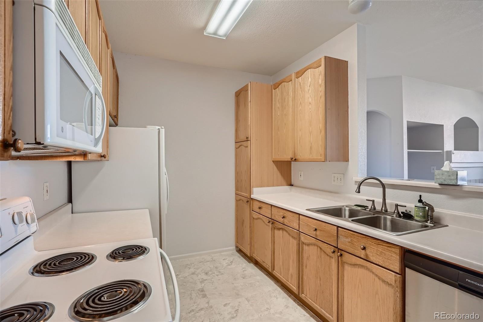 MLS Image #7 for 14241 e 1st drive,aurora, Colorado