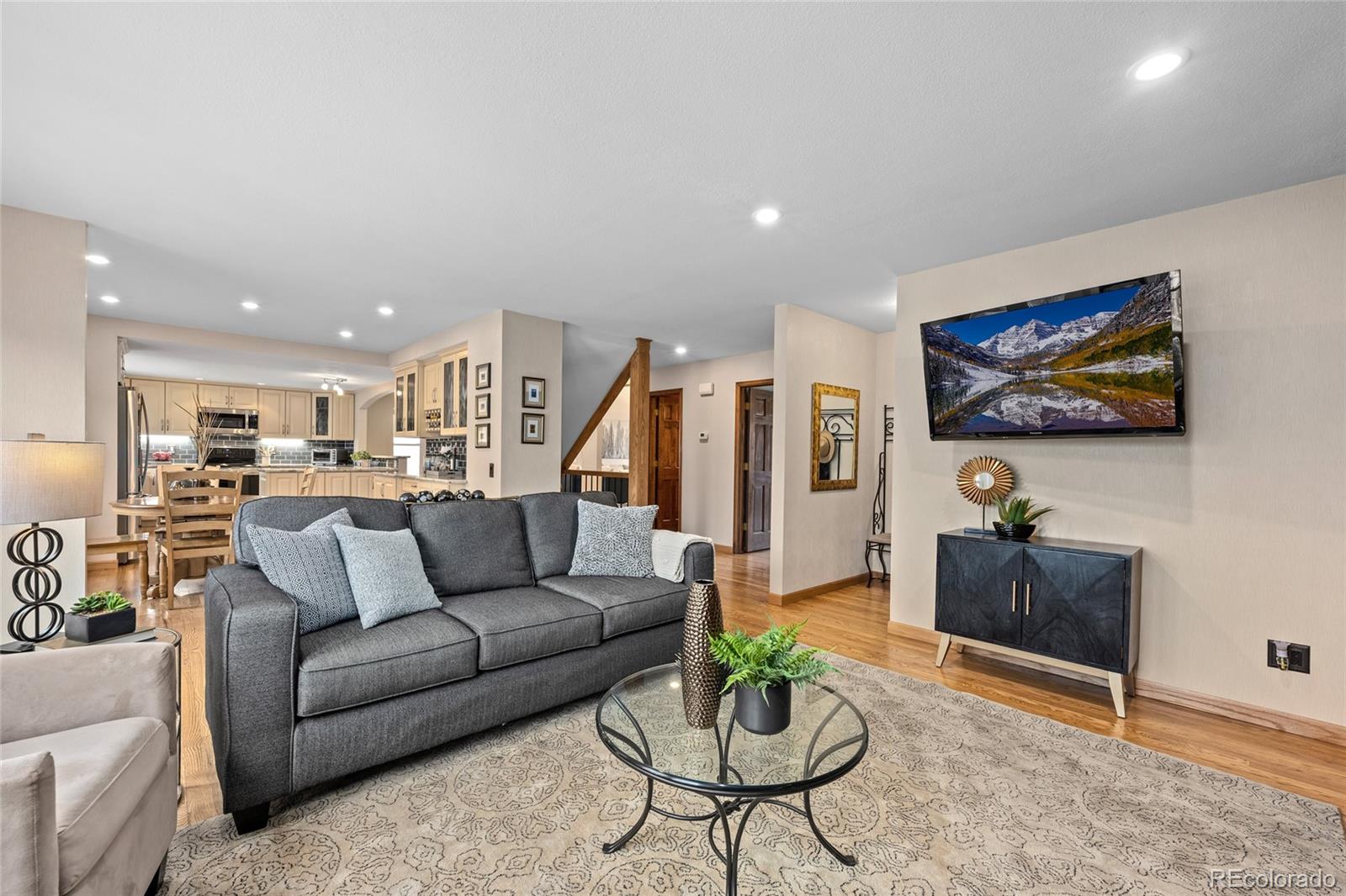 MLS Image #13 for 7470 s steele circle,centennial, Colorado