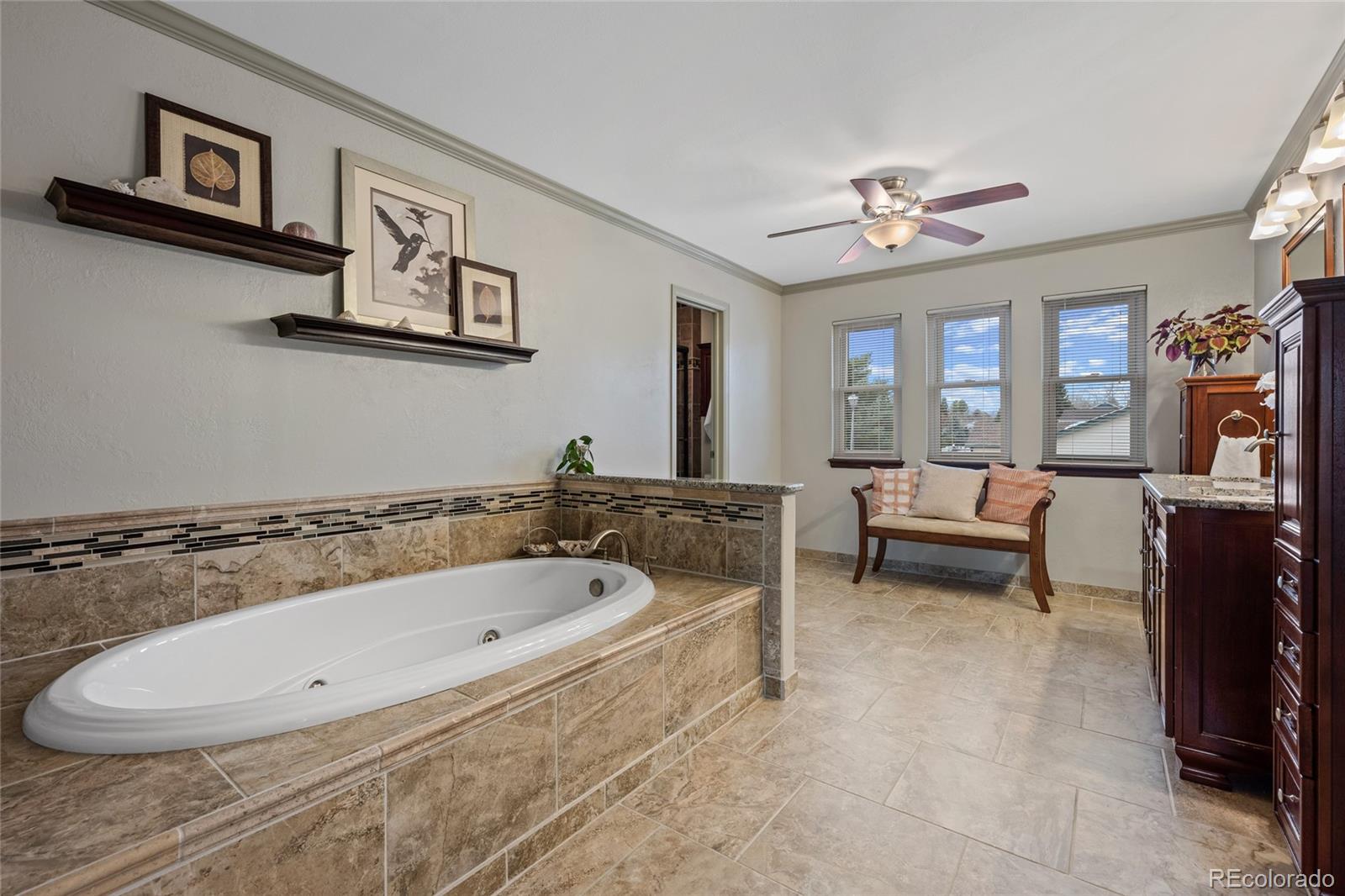 MLS Image #21 for 7470 s steele circle,centennial, Colorado
