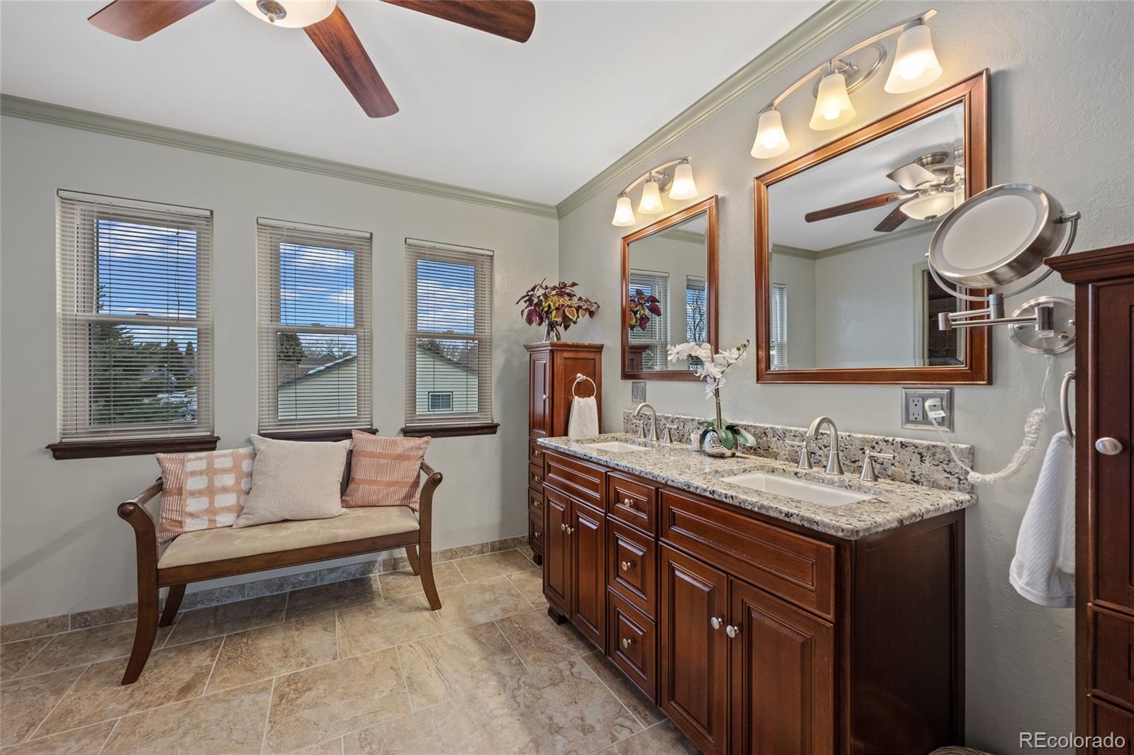 MLS Image #23 for 7470 s steele circle,centennial, Colorado