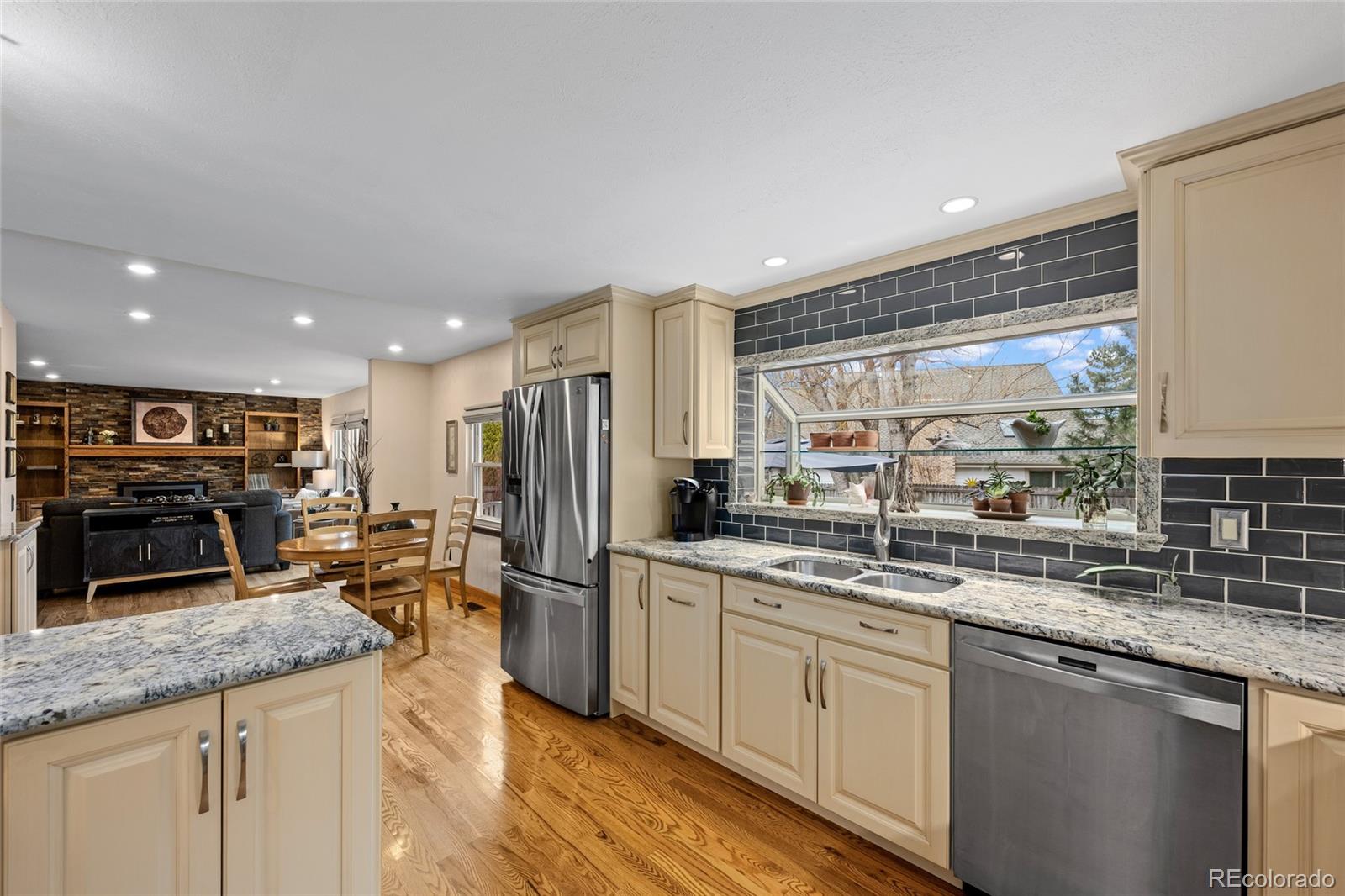 MLS Image #9 for 7470 s steele circle,centennial, Colorado