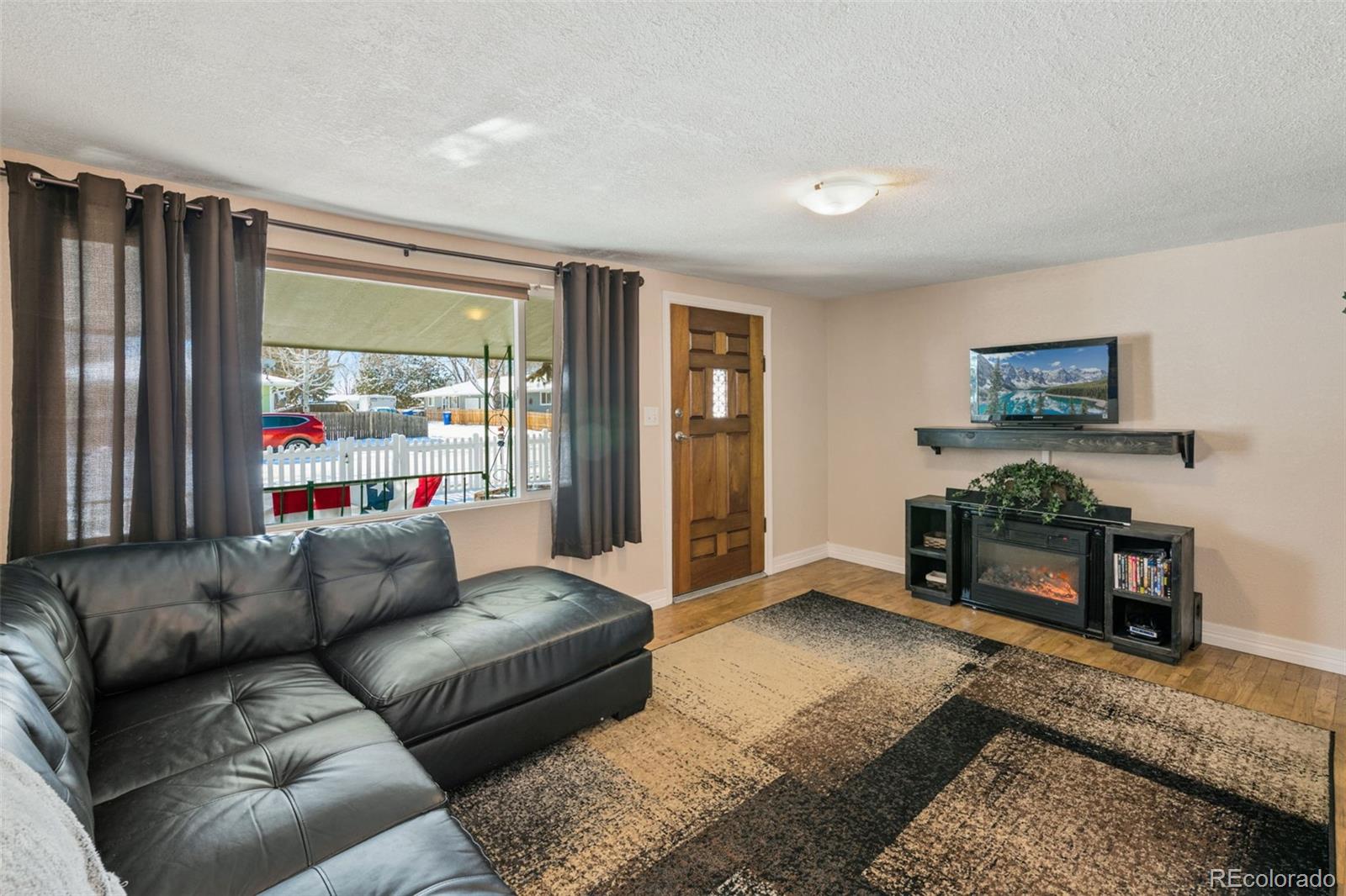 MLS Image #4 for 1321 e 5th street,loveland, Colorado