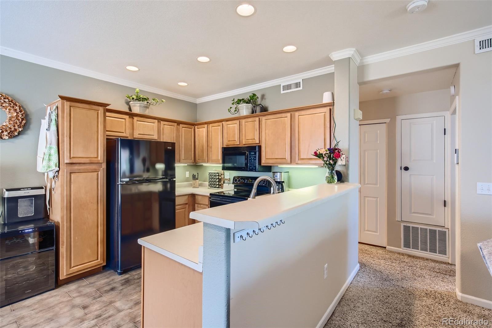 MLS Image #15 for 4875 s balsam way,littleton, Colorado