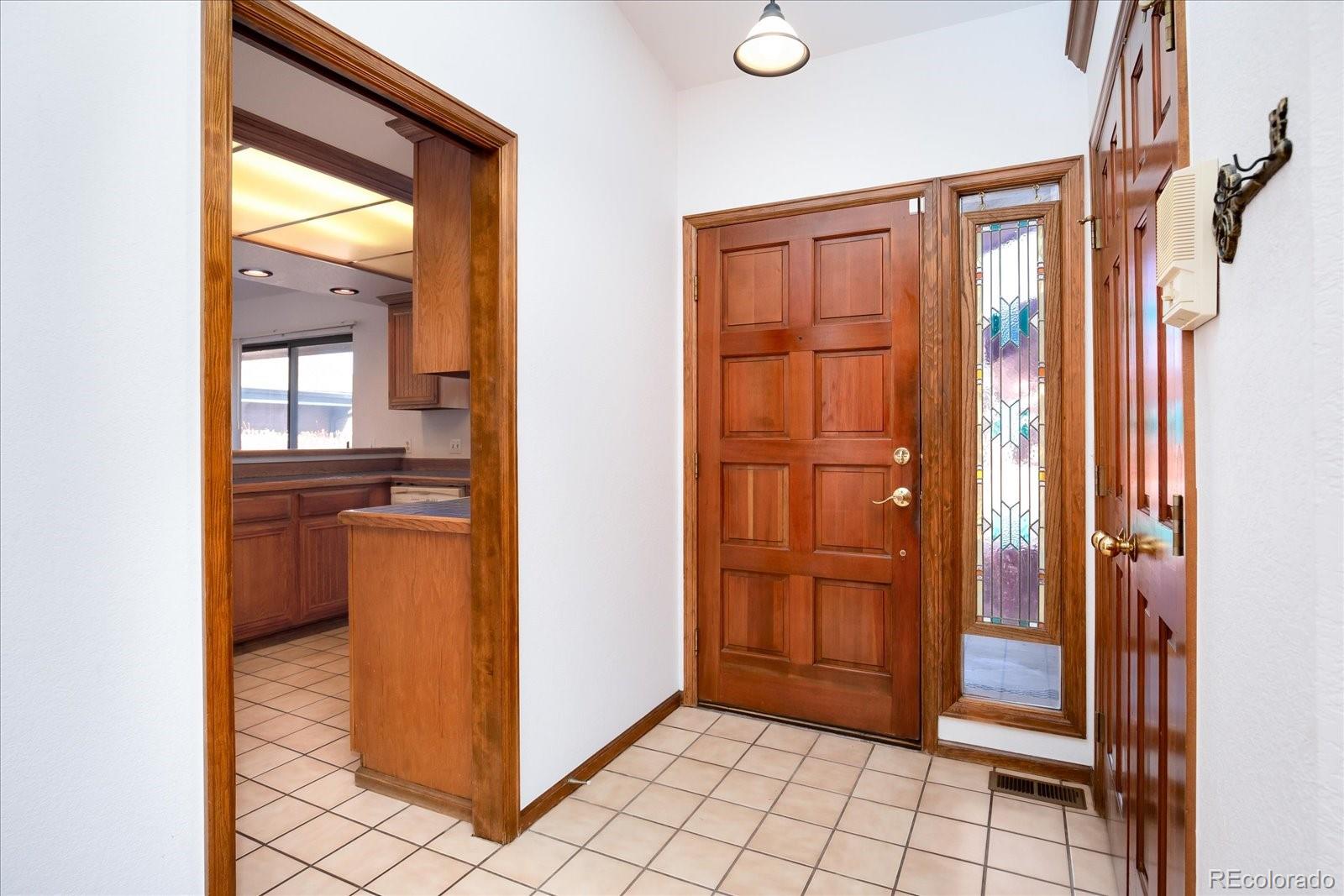 MLS Image #5 for 8082 w chenango place,littleton, Colorado