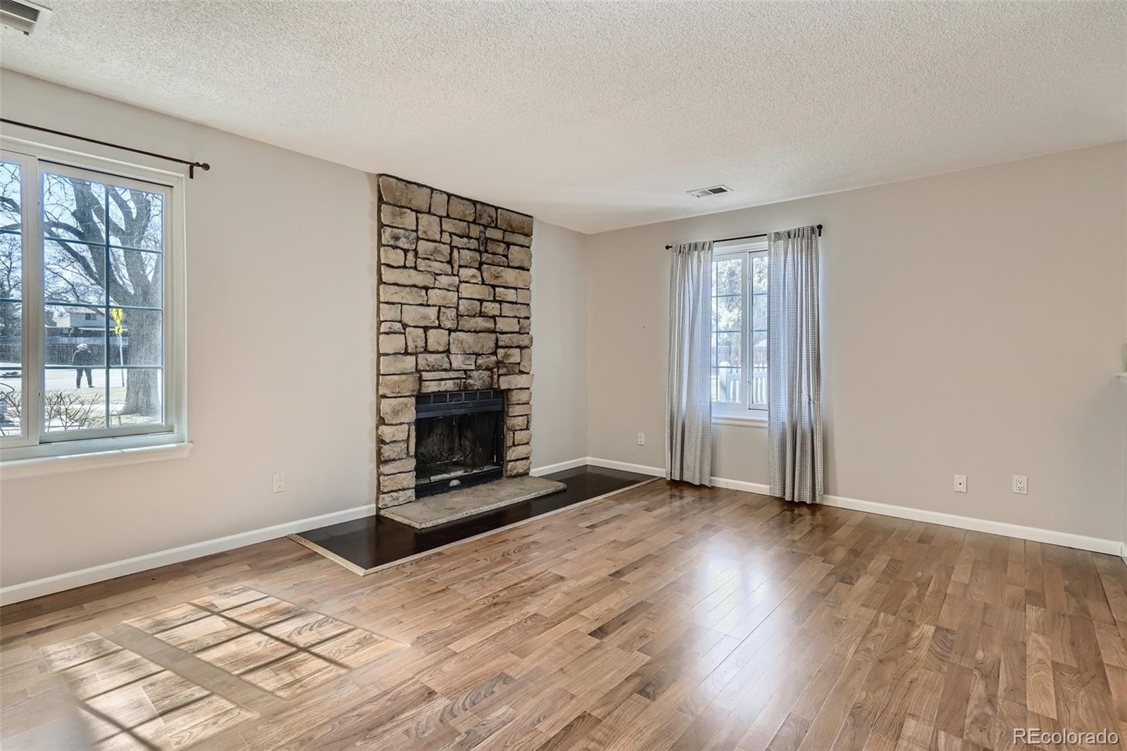 MLS Image #2 for 8481  everett way,arvada, Colorado