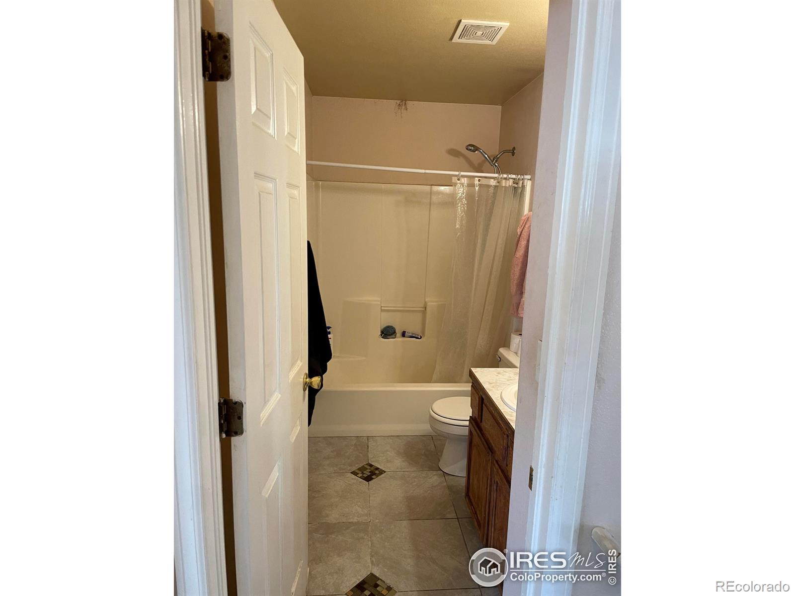 MLS Image #8 for 2102  apricot avenue,greeley, Colorado