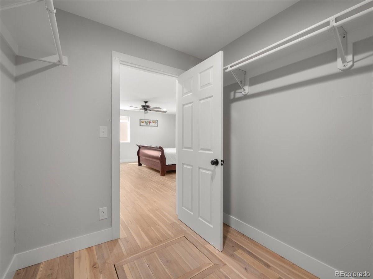 MLS Image #18 for 1645  yosemite street,denver, Colorado
