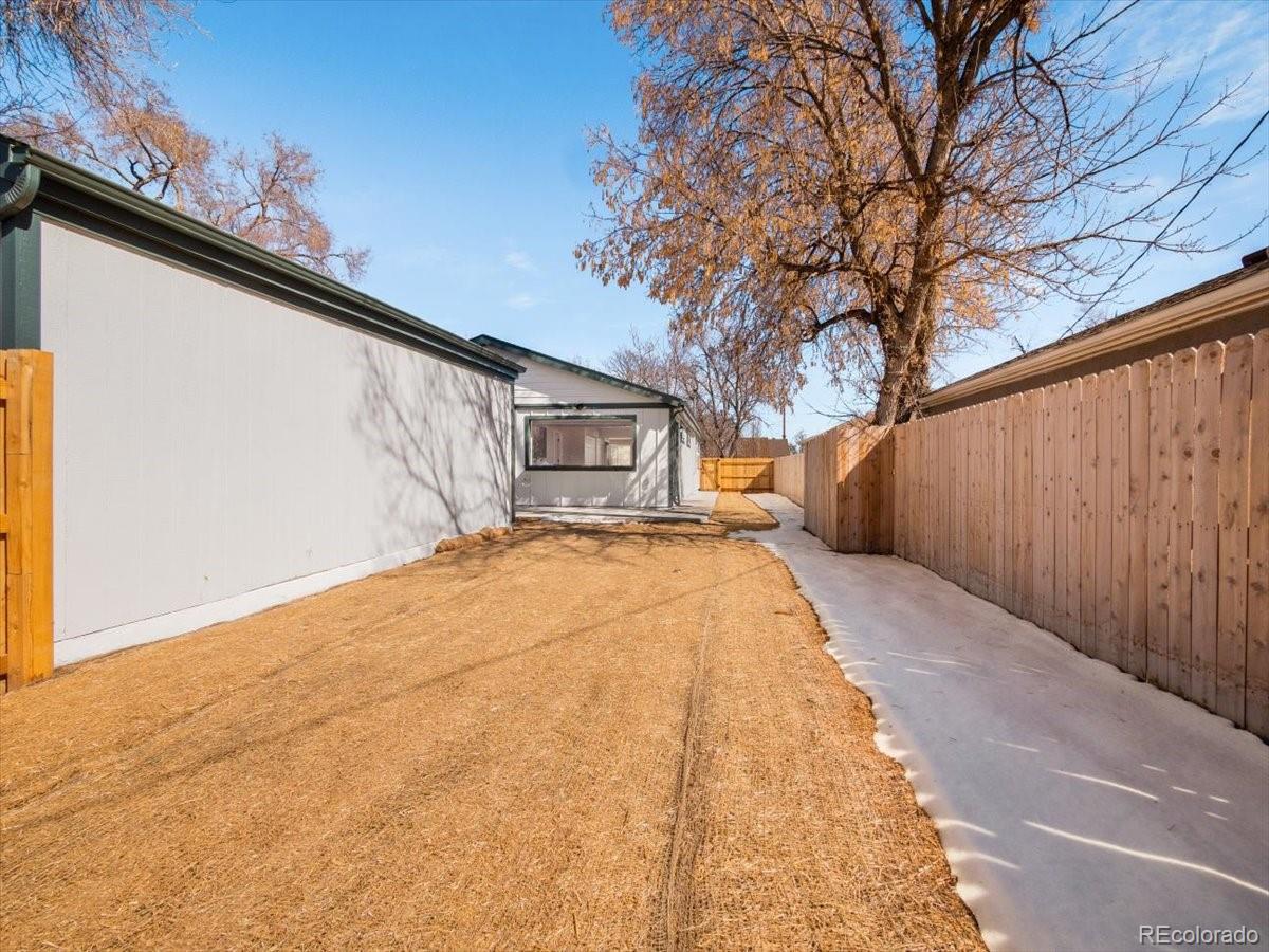 MLS Image #29 for 1645  yosemite street,denver, Colorado