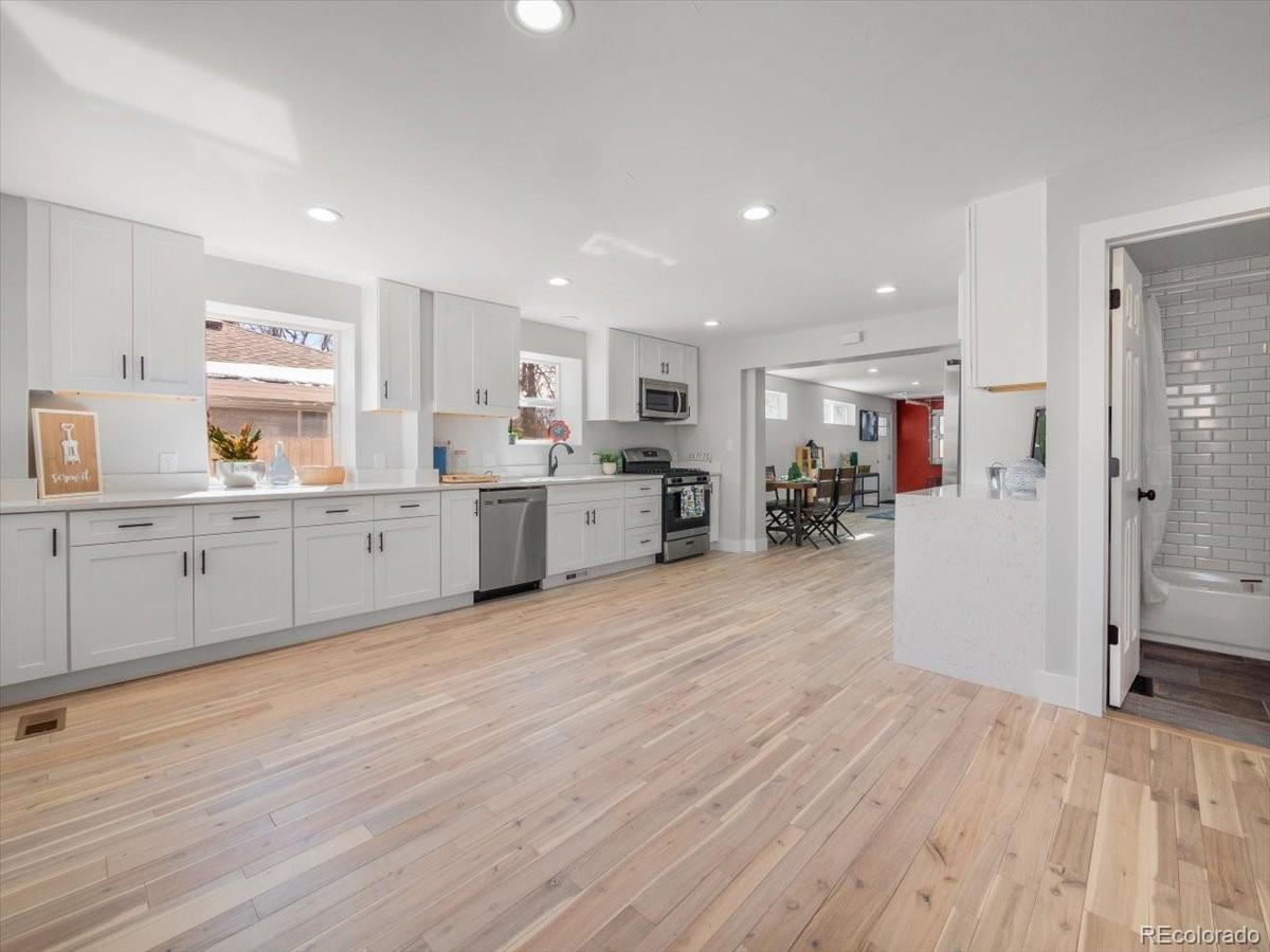 MLS Image #4 for 1645  yosemite street,denver, Colorado
