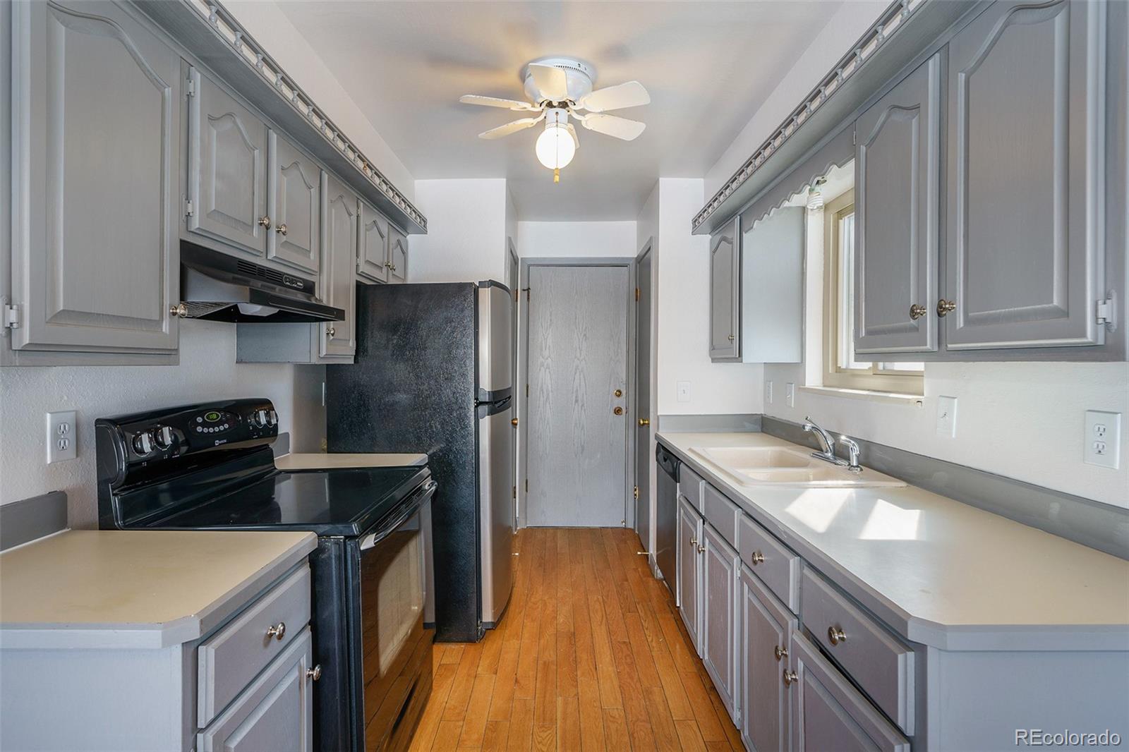 MLS Image #4 for 8221 w 72nd place,arvada, Colorado