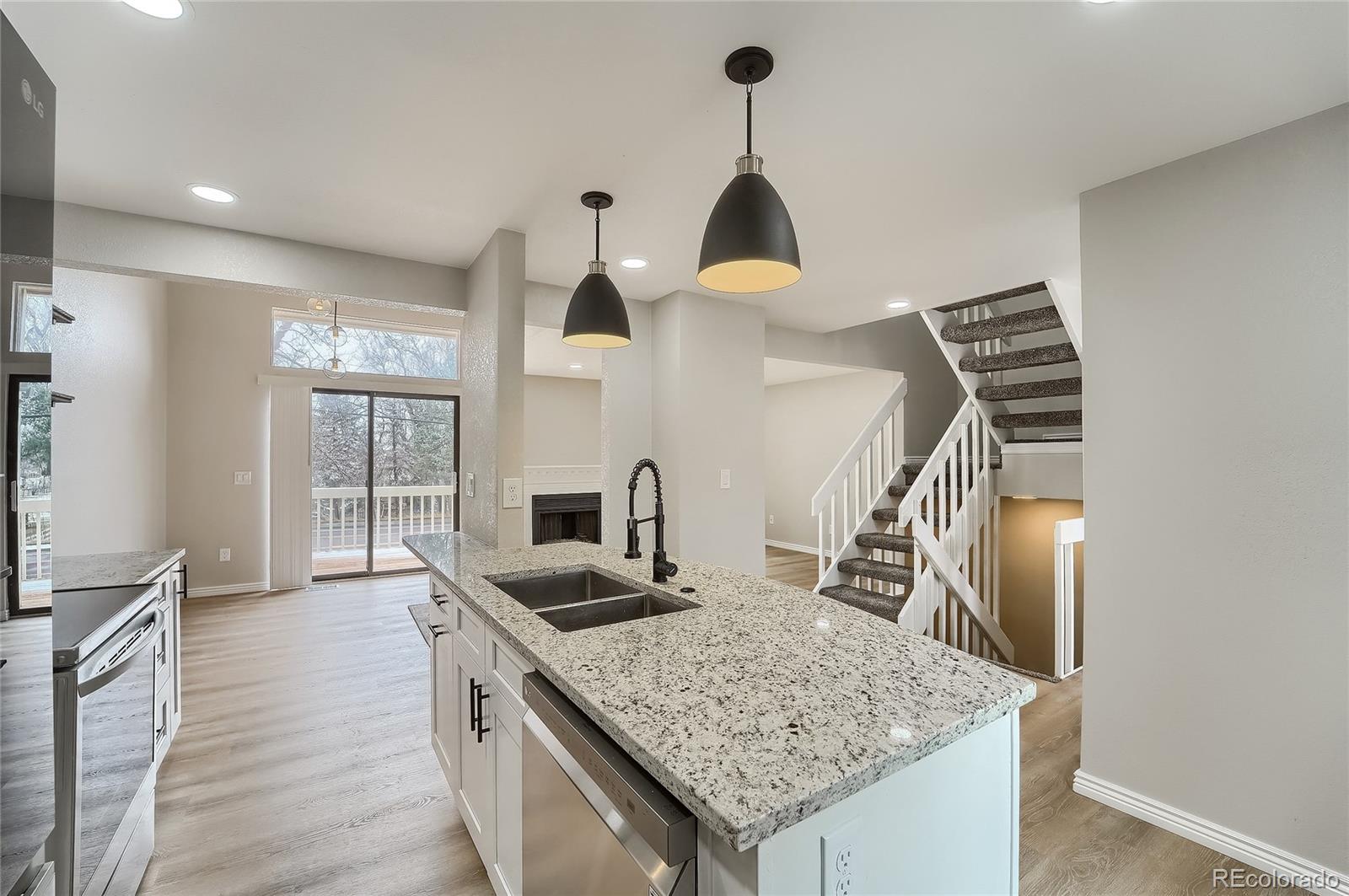 MLS Image #3 for 923  reynolds farm lane,longmont, Colorado