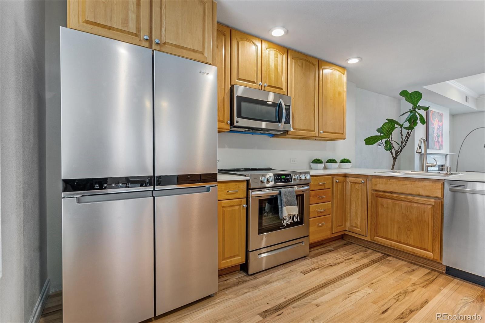 MLS Image #11 for 1025 e 17th avenue,denver, Colorado