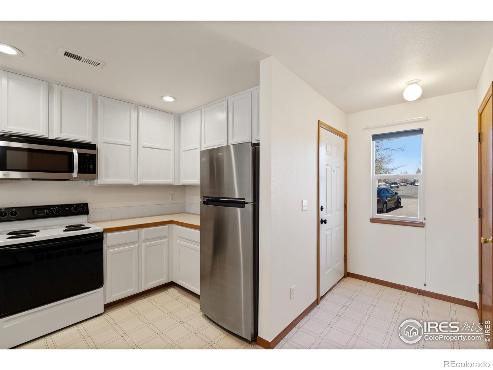 MLS Image #10 for 1054  tierra lane,fort collins, Colorado