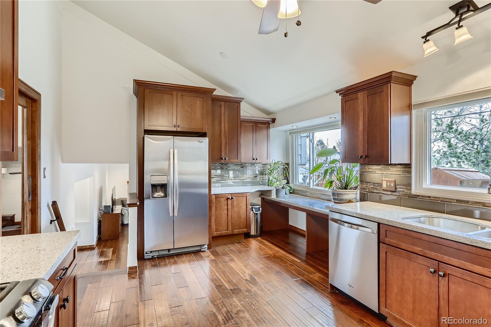 MLS Image #7 for 7552 e mansfield avenue,denver, Colorado