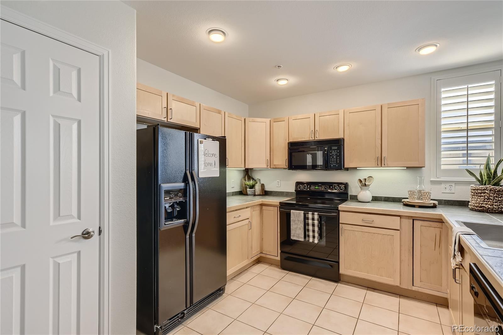 MLS Image #14 for 1767  pearl street,denver, Colorado